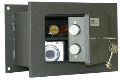 Сейф встраиваемый Safetronics STR14M